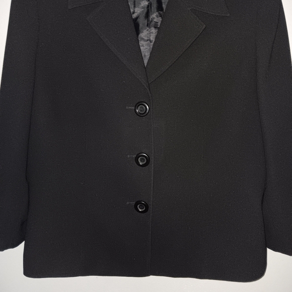 Tahari women's blazer size 18 black - Picture 8 of 8